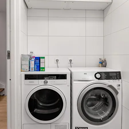 5-bedroom In The Center - Perfect Base For Groups Apartman